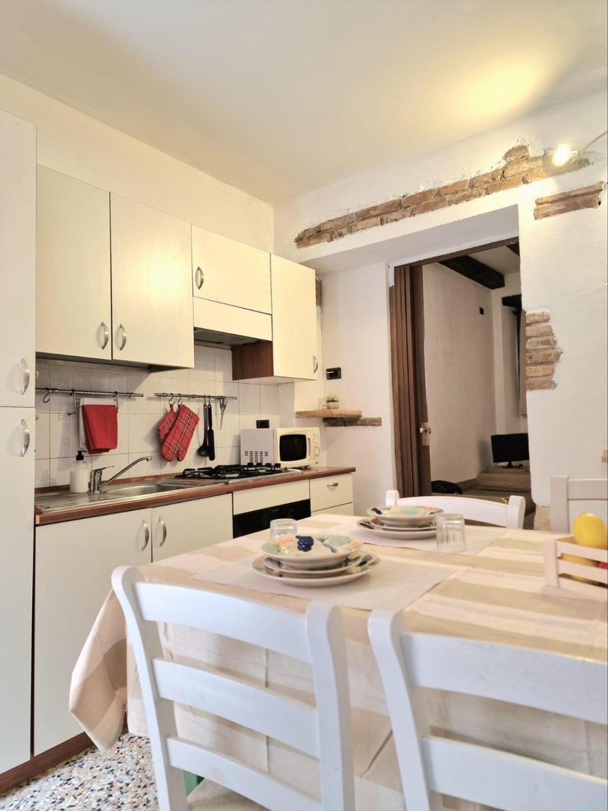 Holidhome - Dimora Castelvecchio Ai Salvi - Storico Nel Cuore Di Apartment *